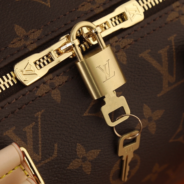 ルイヴィトンバッグ着用イメージ